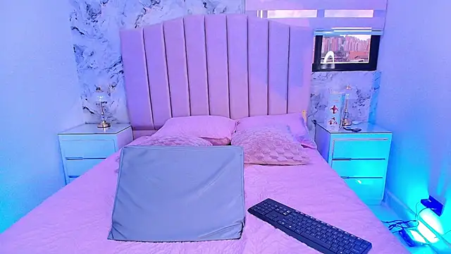 Snapshot of katsumi_yan chatting on December 3, 7:34 pm katsumi yan online show from December 3, 7:34 pm