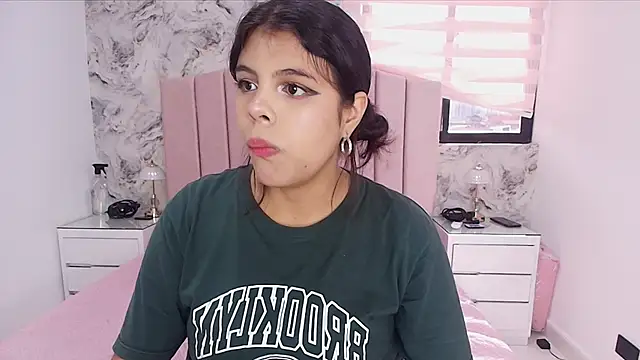 Snapshot of katsumi_yan chatting on December 21, 7:10 pm katsumi yan online show from December 21, 7:10 pm