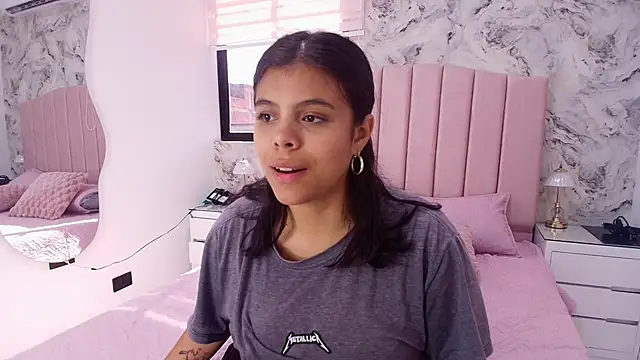 Snapshot of katsumi_yan chatting on January 18, 7:39 pm katsumi yan online show from January 18, 7:39 pm