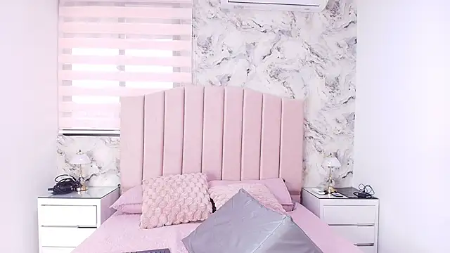 Snapshot of katsumi_yan chatting on February 19, 7:10 pm katsumi yan online show from February 19, 7:10 pm