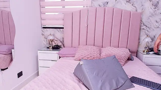 Snapshot of katsumi_yan chatting on February 23, 7:11 pm katsumi yan online show from February 23, 7:11 pm