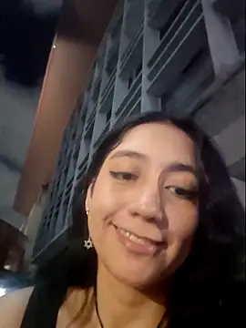 Eveeelyn25 online show from June 18, 1:17 am
