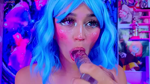 Snapshot of kitty_niki chatting on December 13, 8:25 pm kitty niki online show from December 13, 8:25 pm