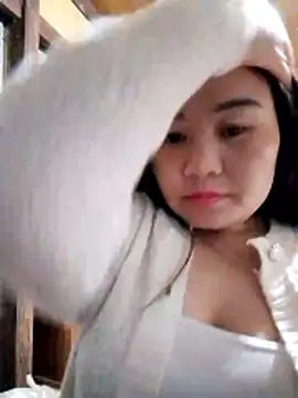 One-two22 online show from November 26, 1:23 pm