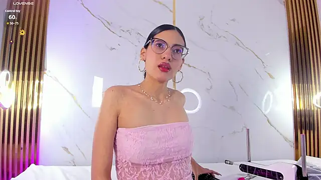 VanessaBoch online show from April 3, 8:18 pm