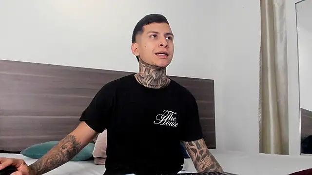 Andrew sanders68 online show from December 4, 11:13 pm