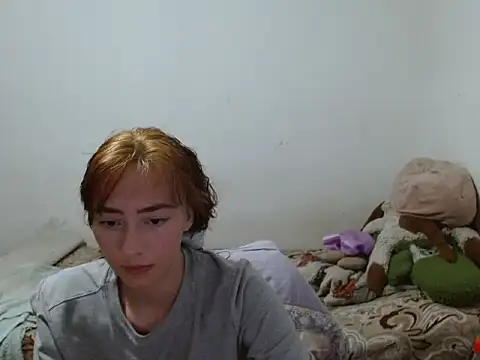 Snapshot of candystream chatting on December 19, 5:03 am candystream online show from December 19, 5:03 am