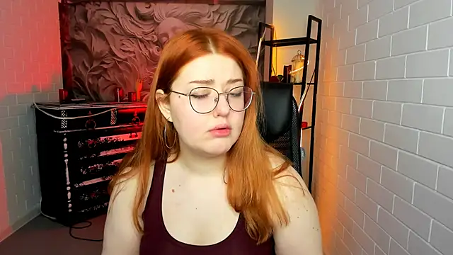 StaceyJensen online show from March 26, 1:17 pm