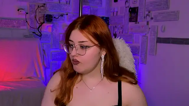 StaceyJensen online show from April 7, 12:16 pm