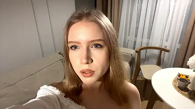 Snapshot of Alice_meow15 chatting on November 23, 3:34 pm Alice meow15 online show from November 23, 3:34 pm