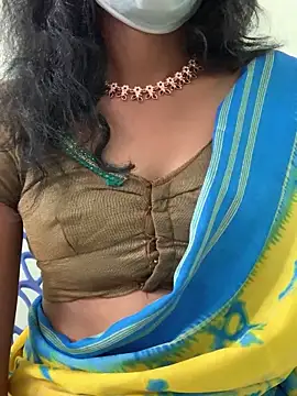 honeygirl6996 online show from April 18, 8:40 am