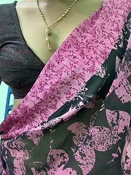 honeygirl6996 online show from July 4, 7:03 am