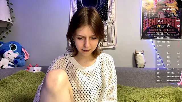 Snapshot of FairyLuna chatting on January 7, 4:42 pm FairyLuna online show from January 7, 4:42 pm