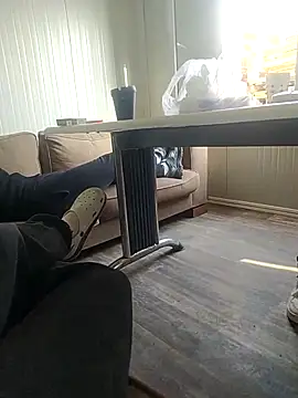 Snapshot of BarrenProtege chatting on December 4, 9:40 am BarrenProtege online show from December 4, 9:40 am