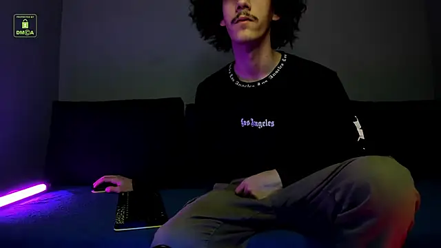 Snapshot of Dilan_Wolfe chatting on December 19, 5:20 pm Dilan Wolfe online show from December 19, 5:20 pm