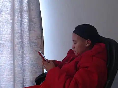 Yellowkitten95 online show from December 14, 10:31 am