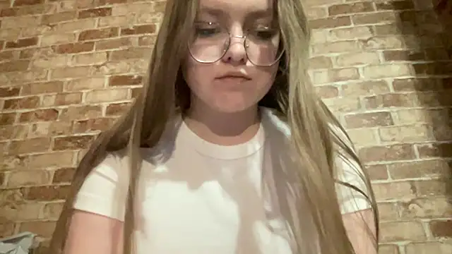 Snapshot of Blair_Reid chatting on November 29, 4:32 pm Blair Reid online show from November 29, 4:32 pm