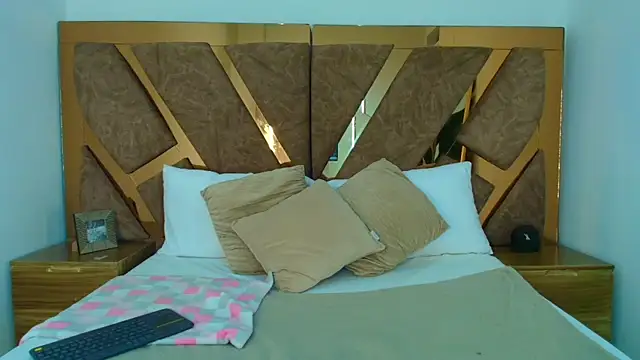 princess deimos   online show from February 11, 1:16 pm