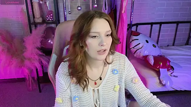 Snapshot of Ginger_Kristin chatting on December 14, 8:20 am Ginger Kristin online show from December 14, 8:20 am