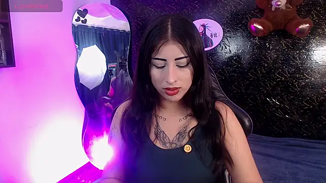 Snapshot of dulcinea77gp chatting on April 21, 3:46 am dulcinea77gp online show from April 21, 3:46 am