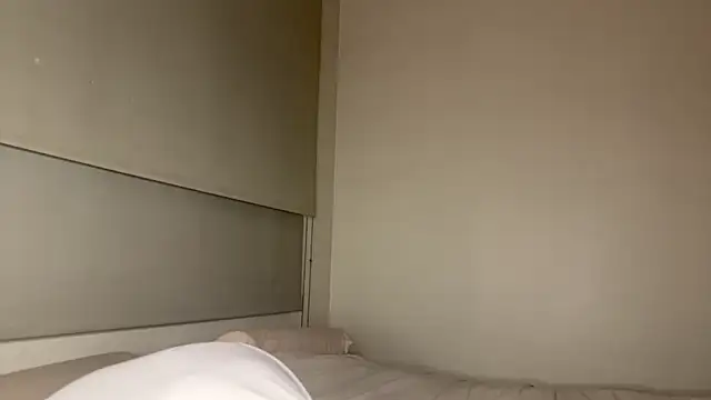 heyitsmia online show from December 2, 12:49 am