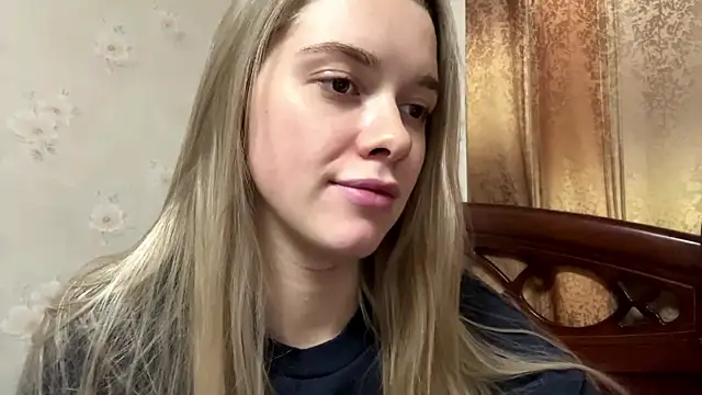 MichikoWienandt online show from December 1, 2:11 pm