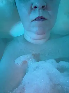 Snapshot of BelladonnaSkye chatting on December 21, 7:32 pm BelladonnaSkye online show from December 21, 7:32 pm