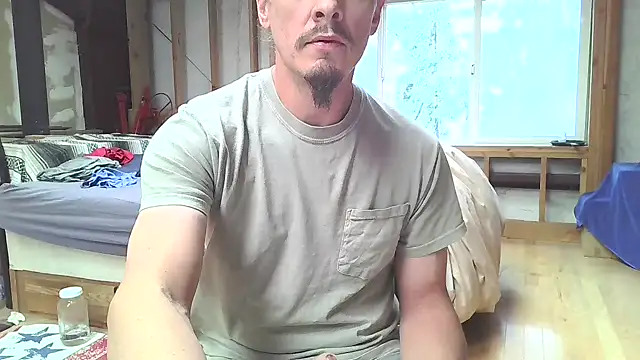 Ruggeddude8 online show from April 12, 9:20 pm