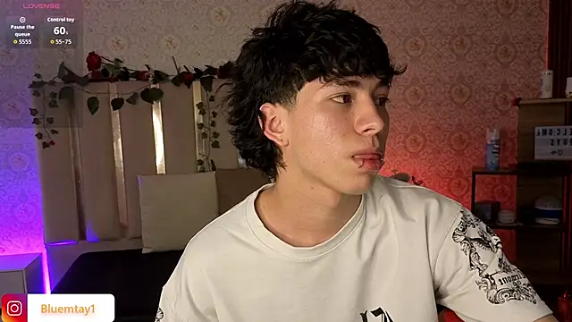 kaelwolf tay online show from February 20, 7:25 pm