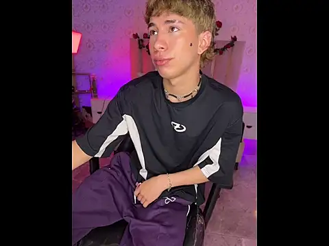 kaelwolf tay online show from April 17, 11:35 am