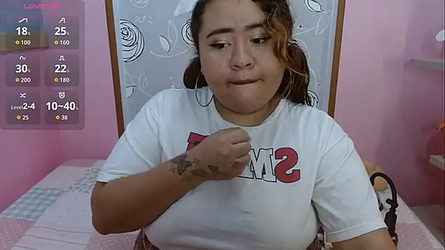 Snapshot of Danna_Keys chatting on November 26, 6:42 pm Danna Keys online show from November 26, 6:42 pm