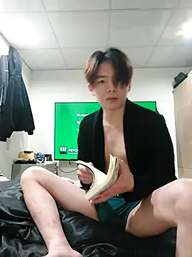 Snapshot of twtung_tung chatting on December 3, 1:53 pm twtung tung online show from December 3, 1:53 pm