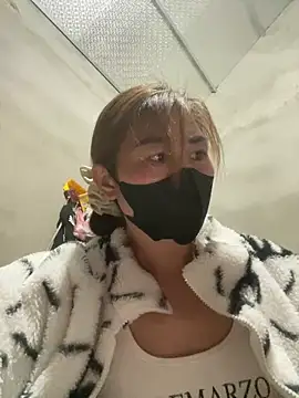 Snapshot of meganmeo chatting on April 18, 10:10 pm meganmeo online show from April 18, 10:10 pm