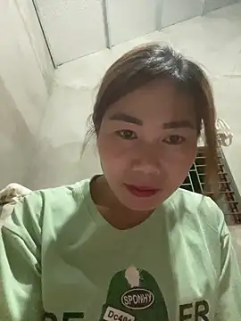 Snapshot of meganmeo chatting on April 25, 2:03 pm meganmeo online show from April 25, 2:03 pm