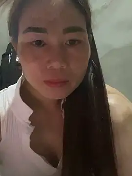 Snapshot of meganmeo chatting on May 14, 12:17 am meganmeo online show from May 14, 12:17 am