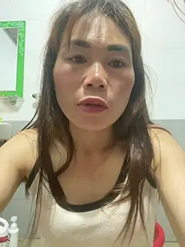 Snapshot of meganmeo chatting on May 21, 10:28 pm meganmeo online show from May 21, 10:28 pm