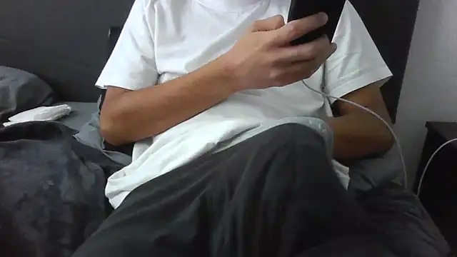 latinman7944 online show from April 3, 11:47 pm