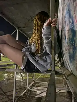 Snapshot of Labby18 chatting on December 1, 3:22 am Labby18 online show from December 1, 3:22 am