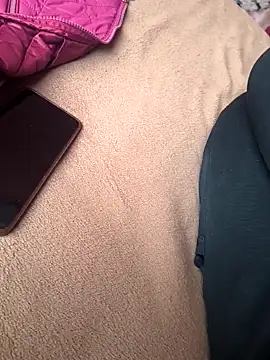 Snapshot of Alexutz21 chatting on March 27, 8:26 am Alexutz21 online show from March 27, 8:26 am