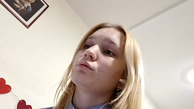 Snapshot of xlo_lax chatting on December 1, 1:27 pm xlo lax online show from December 1, 1:27 pm