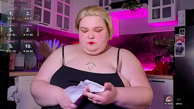 ellagoddes online show from April 3, 4:16 pm