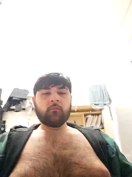 Snapshot of Koma001 chatting on March 4, 3:29 pm Koma001 online show from March 4, 3:29 pm