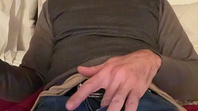 Snapshot of SimonZydar chatting on November 30, 9:41 pm SimonZydar online show from November 30, 9:41 pm