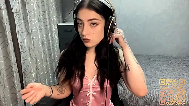 Meowluly online show from November 26, 9:16 pm