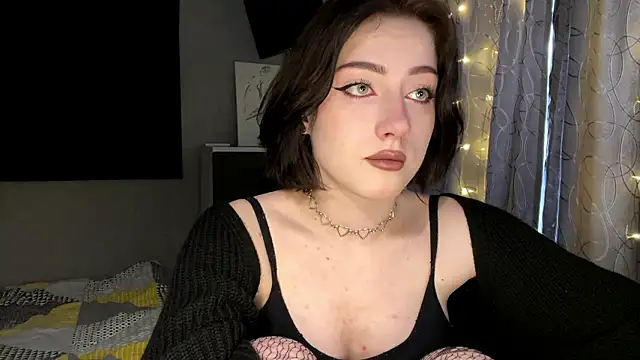 Meowluly online show from February 12, 11:44 pm