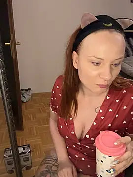 Fiebie licios online show from January 15, 5:45 am