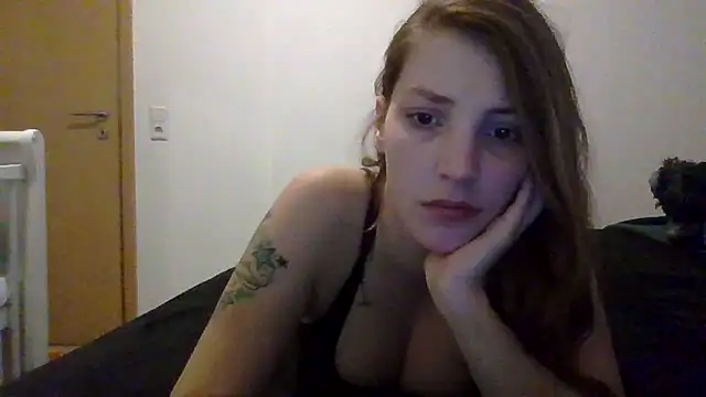 Snapshot of hope23lexi chatting on December 4, 9:51 am hope23lexi online show from December 4, 9:51 am