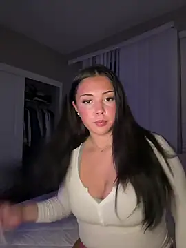 renesmaelily222 online show from May 29, 4:43 am