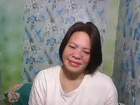 Smilinglovely online show from December 22, 10:51 pm