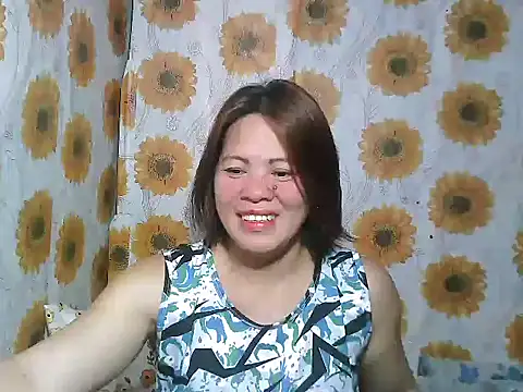 Smilinglovely online show from March 3, 6:52 am